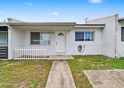 255 W Towne Place - Photo 1