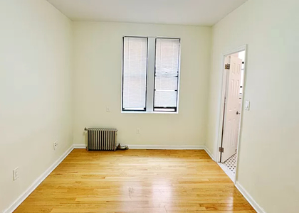 West 45 Street - Photo 1
