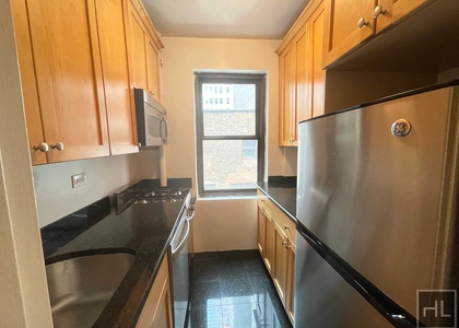 East 56 Street - Photo 1