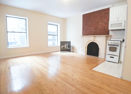 West 56 Street - Photo 1