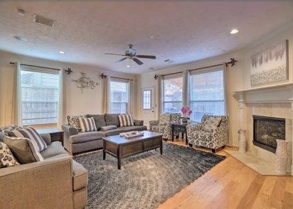1006 Rochow Street - Photo 1