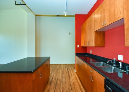 915 Franklin Street - Photo 1