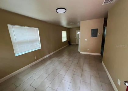 10106 N 10th Street - Photo 1