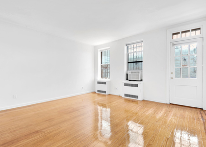 Park Ave & 31st St - Photo 1