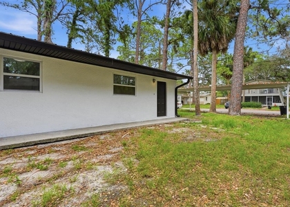 7133 Pinewood Dr - Photo 1