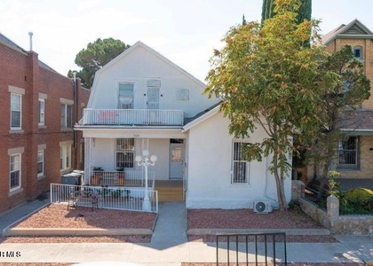709 N Saint Vrain Street - Photo 1