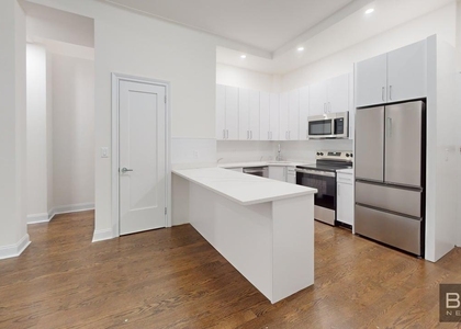 25 West 68th Street  - Photo 1