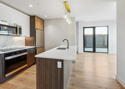 1890 Pelham Parkway South - Photo 1