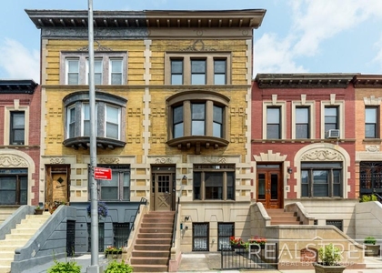 15 Hampton Pl - Photo 1