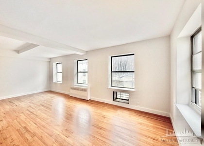 E 12th St - Photo 1