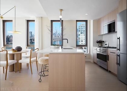 Kent Avenue - Photo 1