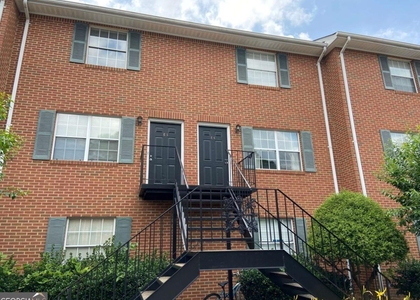2165 S Milledge Avenue - Photo 1