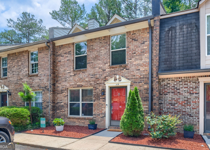 119 Forrest Avenue - Photo 1