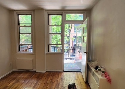 260 West 24th Street - Photo 1