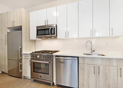121 Madison Avenue - Photo 1