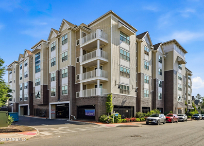 165 Pavilion Avenue - Photo 1