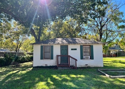 511 W Collins Street - Photo 1