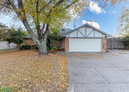 6825 Longleaf Lane - Photo 1