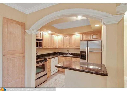 901 Ne 3rd Street - Photo 1