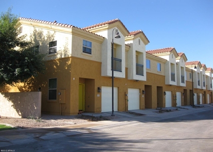 1119 E Cedar Street - Photo 1