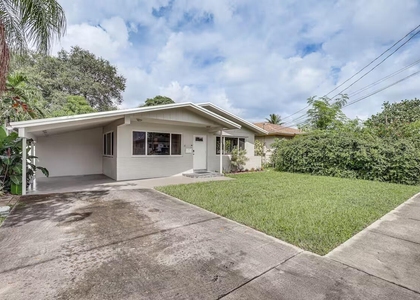 124 Sw 2nd Avenue - Photo 1