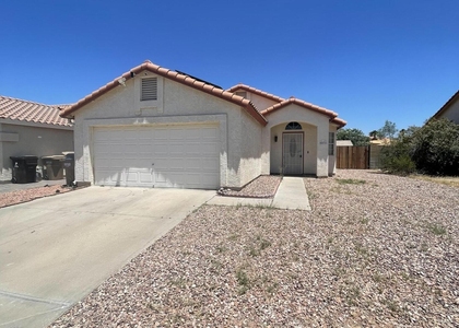 8831 N 114th Avenue - Photo 1
