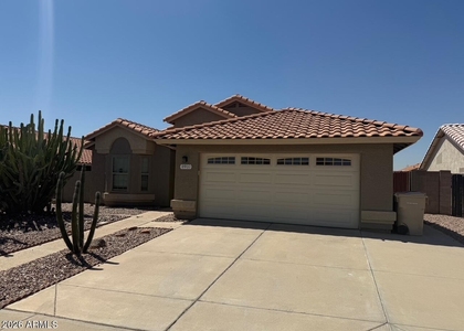 8910 N 114th Avenue - Photo 1