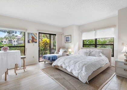 11863 Wimbledon Circle - Photo 1
