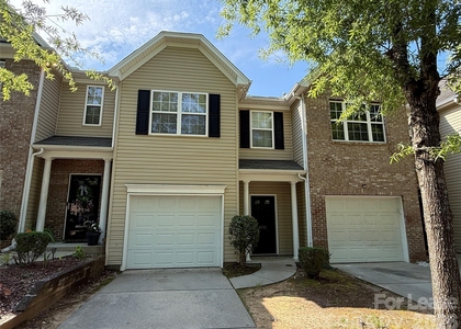 2152 Whispering Way - Photo 1