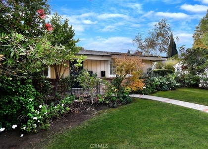 15344 Greenleaf Street - Photo 1