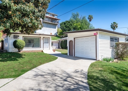 3757 York - Photo 1