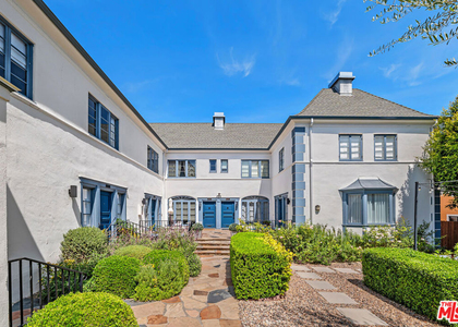 1270 N Hayworth Avenue - Photo 1