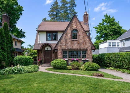 17 Bonnett Avenue - Photo 1