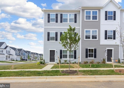 405 17th Avenue - Photo 1