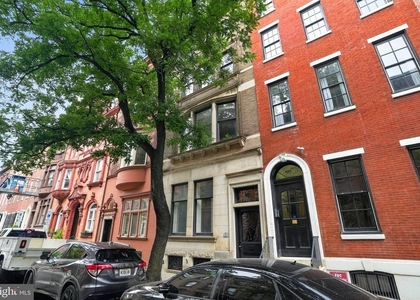 1919 Spruce Street - Photo 1