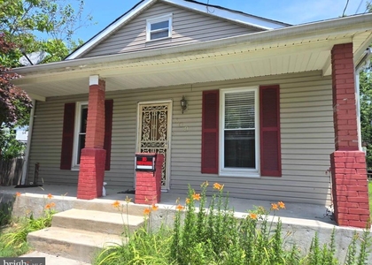 809 Eastern Avenue - Photo 1
