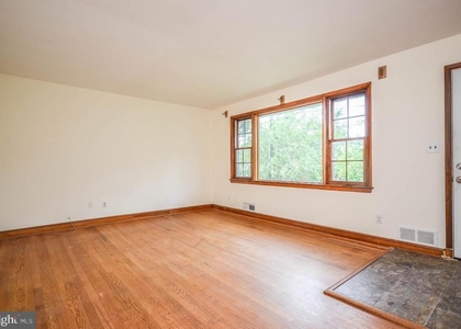 2034 Glen Ross Road - Photo 1