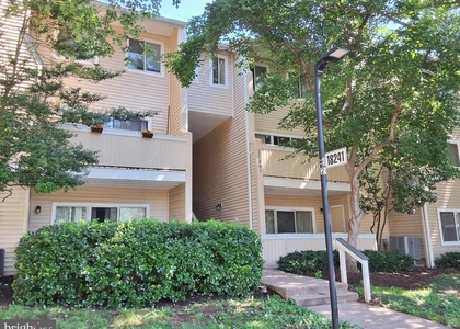 18241 Swiss Circle - Photo 1