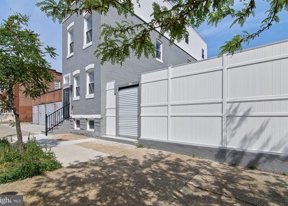 3022 E Fayette Street - Photo 1
