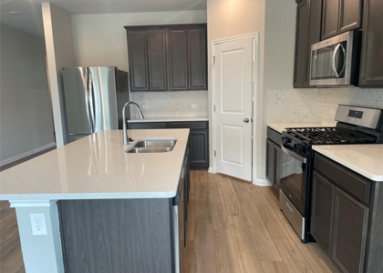 404 Grasslands Trl - Photo 1