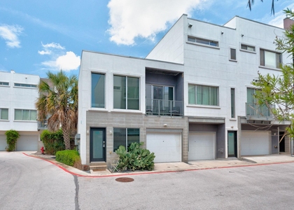 4801 S Congress Ave - Photo 1