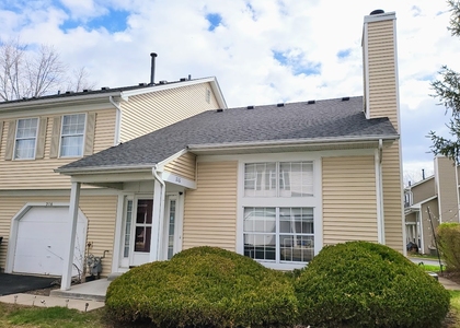 216 Ivy Court - Photo 1