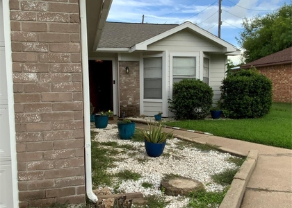 5027 Kleinway Dr - Photo 1