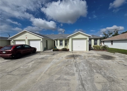 1032 Se 11th Street - Photo 1