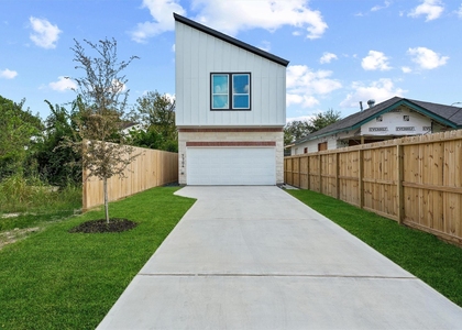 7704 Sealey Street - Photo 1