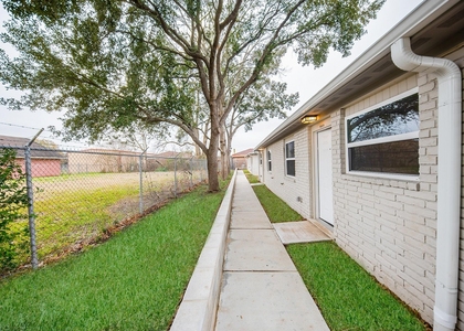 5042 Mallow Street - Photo 1