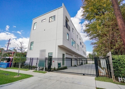 645 W 16th Street - Photo 1