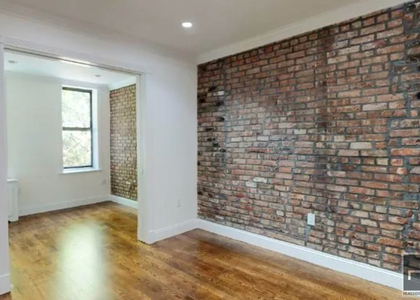 Mott Street - Photo 1