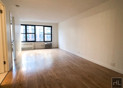Fourth Avenue - Photo 1