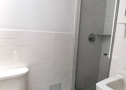 East 65 Street - Photo 1